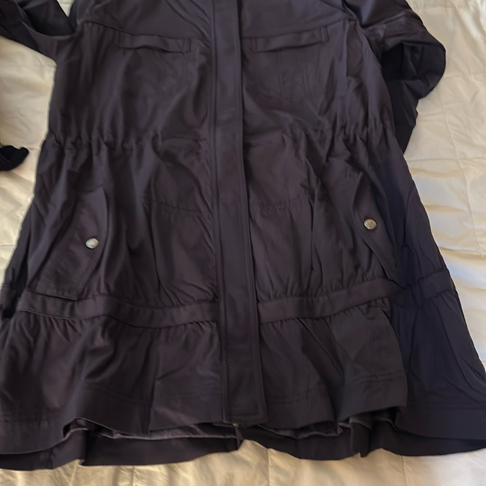 Lululemon jacket - Picture 4 of 5